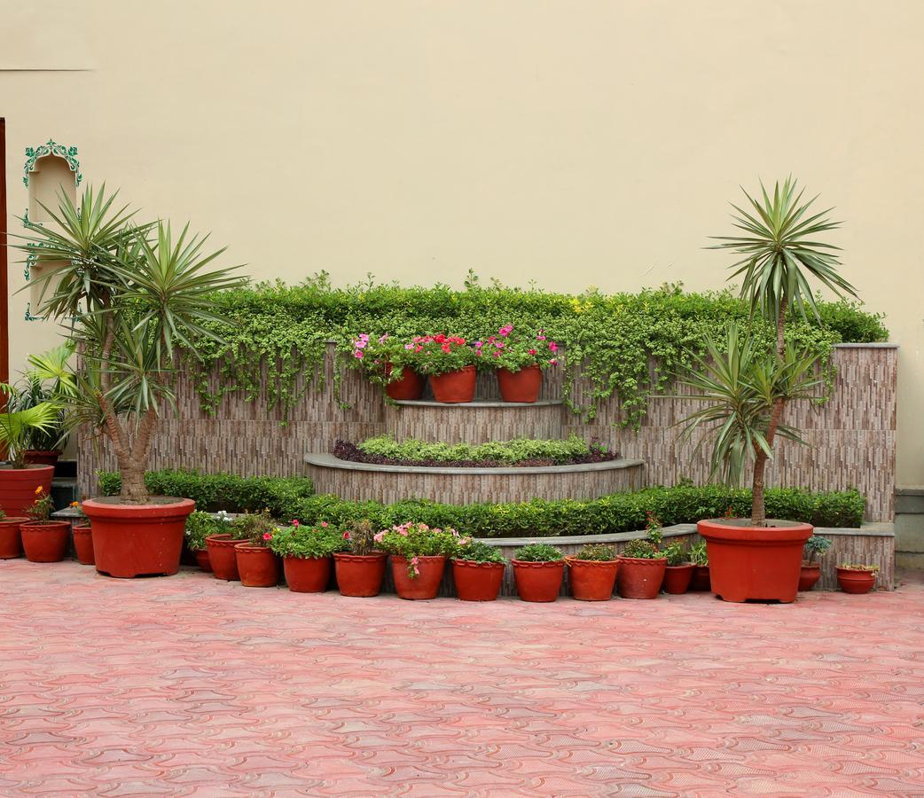 Vijaigarh Kothi - Heritage Boutique Varanasi Exterior foto